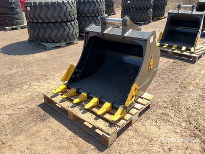 Trojan 120CL 42 in Q/C Digging Excavator Bucket - Fits Cat 311/312/313/314, Kobelco 140, Deere/Hitachi ZX120/135, Case 130/135, Doosan DX140 (Unused)