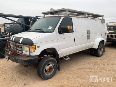 2002 Ford E-350 Super Duty Cargo Van