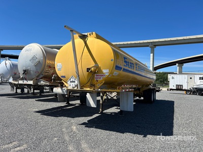 2000 Heil 8000 gal T/A Tanker Trailer