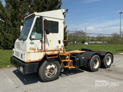 2011 Kalmar 6x4 6x4 Spotter Truck