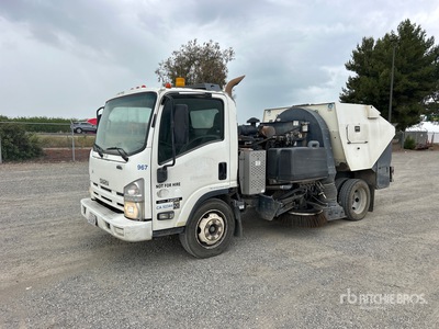 Schwarze A4 Storm on 2014 Isuzu NQR Sweeper Truck