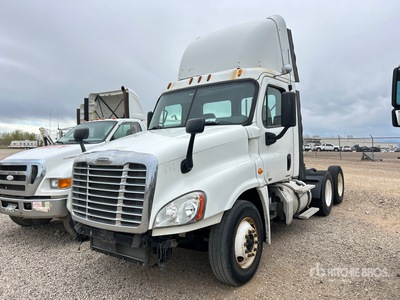 2012 Freightliner Cascadia 125 6x4 T/A Day Cab Truck Tractor (Inoperable)