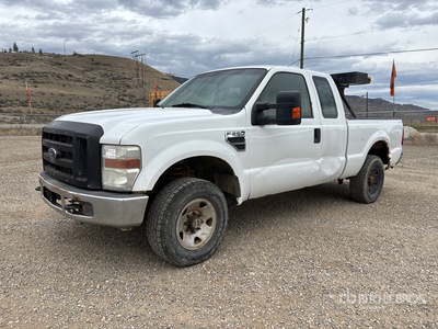 Ford F-250 XL 4x4 Extended Cab Pickup