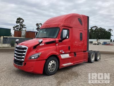 2019 Freightliner Cascadia 126 6x4 T/A Sleeper Truck Tractor