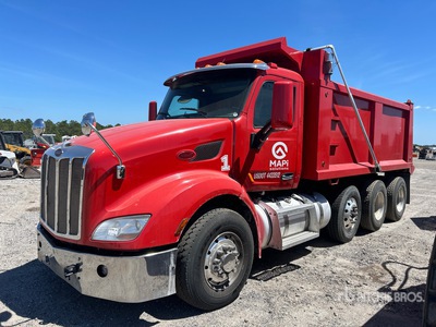 2015 Peterbilt 579 8x4 T / A-kiepwagen