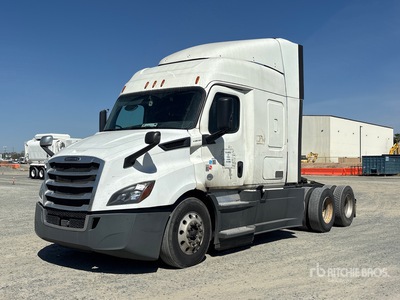 2020 Freightliner Cascadia 116 6x4 T/A Sleeper Truck Tractor