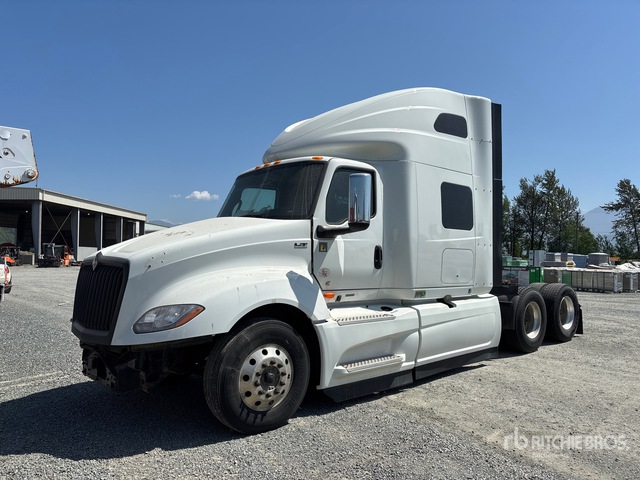 2023 INTERNATIONAL LT62F