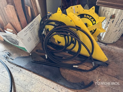 Quantity of (2) Roto Shear Crop Cutters Varios equipamientos de agricultura