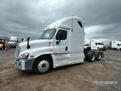 2013 Freightliner Cascadia 125 6x4 T/A Sleeper Truck Tractor