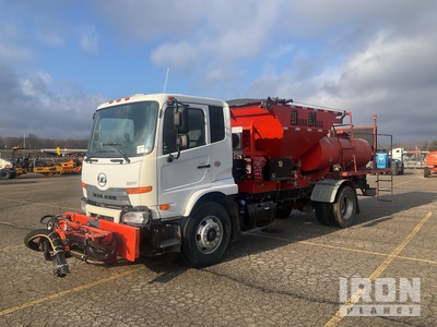 2012 UD UD3300 4x2 w/ 2013 Durapatcher DuraMaxx Pothole Patcher