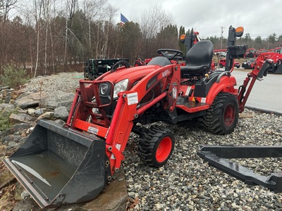 2021 Kioti CS2220 HB 4WD tractor utilitario