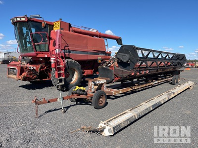 2002 Case IH 2388 w/Case IH 1020 30ft Maaidorser