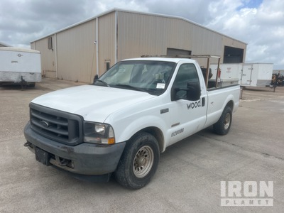 2004 Ford F-250 XL 4x2 Pickup