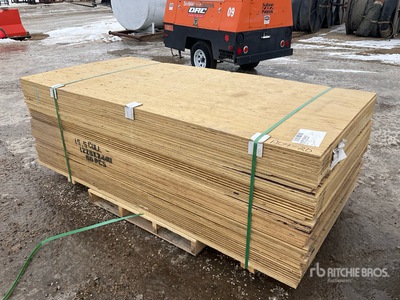 Quantity of (50) 5/8 in 4x8 CSP/DFP No Stamp Contreplaqué (Unused)