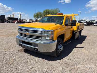2016 Chevrolet Silverado 3500HD 4x2 Flatbed Truck