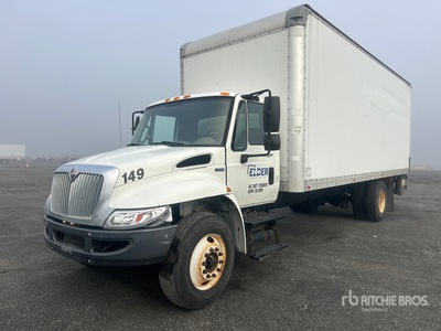 2014 International 4300 4x2 Van Truck