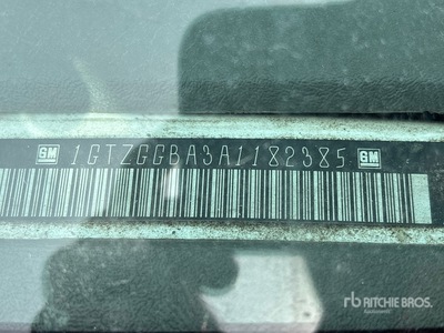 2010 GMC Savana Cargo Van