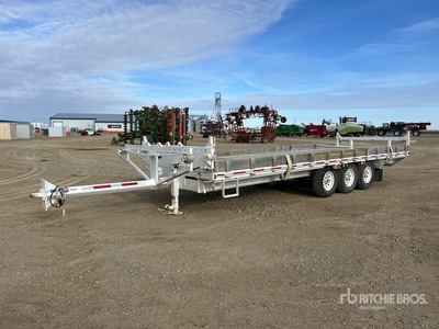 2008 Hay Shed 724H 24 ft Tri/A Trailer utilitario