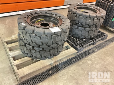 Quantity of ((4)) 33 x 12 - 20 33X12-20 Pneus (Unused)