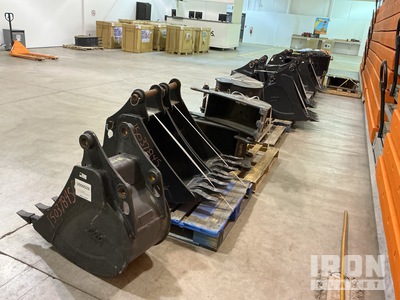 Quantity of (19) Baggerladerschaufel - Fits Cat 420F