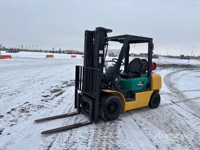 2005 Komatsu FG25T14 4600 lb Pneumatic Tire Chariot Élévateur