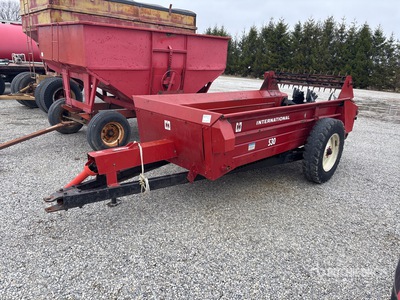 International 530 Dry Spinner Epandeurs