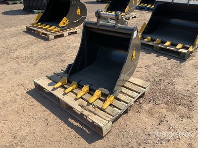Trojan 80CL 30 in Q/C Digging Excavator Bucket - Fits Cat 307/308, Komatsu PC78/88 Deere/Hitachi 75/85, Case, New Holland, Kobelco SK80, Bobcat E80 (Unused)