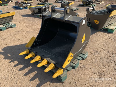 Trojan 120CL 42 in Q/C Digging Excavator Bucket - Fits Cat 311/312/313/314, Kobelco 140, Deere/Hitachi ZX120/135, Case 130/135, Doosan DX140 (Unused)