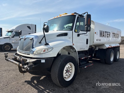 2011 International 4400 4000 gal 6x4 T/A Water Truck