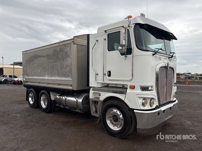 2016 Kenworth K200 6x4 T/A Camión dumper