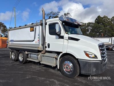 2022 Freightliner Cascadia 6x4 T/A Camión dumper