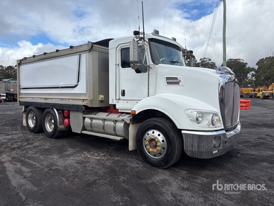 2014 Kenworth T409 6x4 T/A Camión dumper