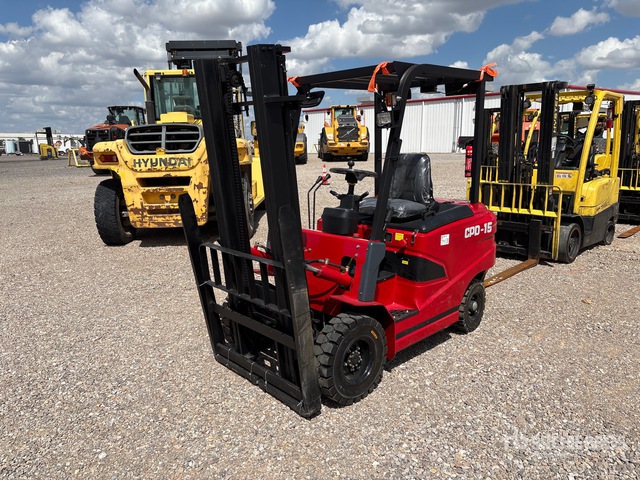 2026 SDLOOL SL-D15 3300 lb Electric Forklift (Unused)