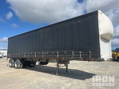 Haulmark 12.4 m T/A Zijtrailer met gordijn