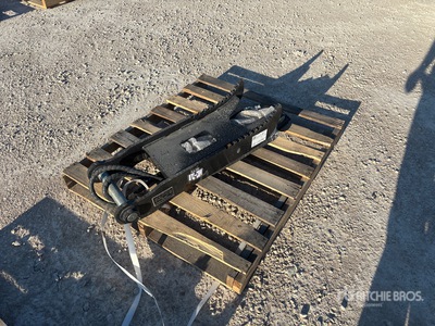 2026 GIYI GY-XJ5T 36 in Hydraulic Excavator Thumb (Unused)