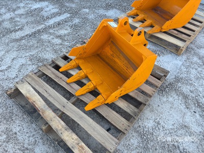 2026 GIYI 24 in Digging Excavator Bucket - Fits Cat 303 (Unused)