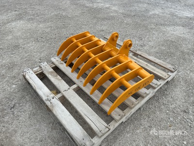 2026 GIYI 38 in Excavator Rake - Fits Cat 303 (Unused)
