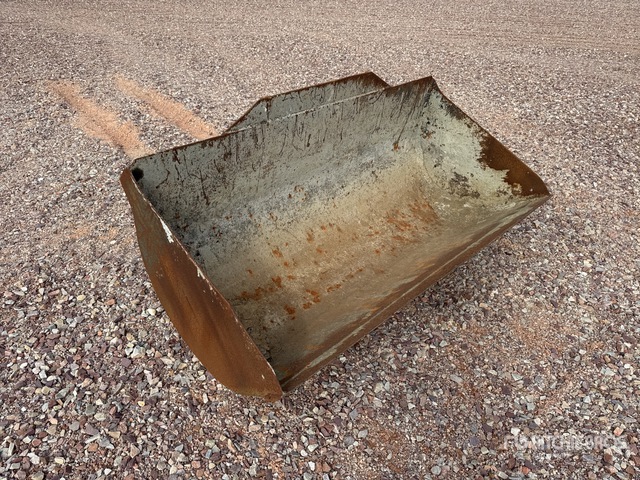 1750 mm Godet Bucket | Ritchie Bros. Auctioneers