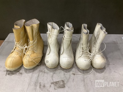 (13) Pairs of Extreme Cold Weather Boots
