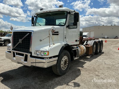 2013 Volvo VHD84B 8x4 Roll-Off Truck (Inoperable)