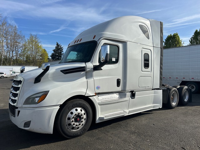 2019 Freightliner Cascadia 126 6x4 T/A Sleeper Truck Tractor (Inoperable)