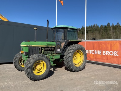 John Deere 3050 4WD Tractor