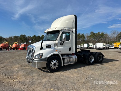 2018 Freightliner Cascadia 113 6x4 T/A Day Cab Truck Tractor