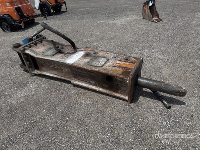 2019 NPK GH9 3K 22 in ローダーバックホー用油圧ハンマー
