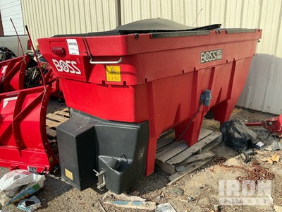 2018 Boss VBX9000 Electric 9 ft Salt Spreader