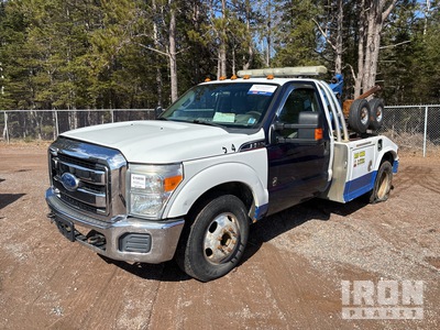 2011 Ford F-350 XLT 4x2 Camion remorqueur (Inoperable)