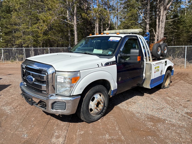 2011 Ford F-350 XLT 4x2 Tow Truck (Inoperable)