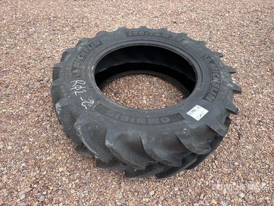 Quantity of (1) Michelin 380/70R28 TL 127 D Pneu Tires