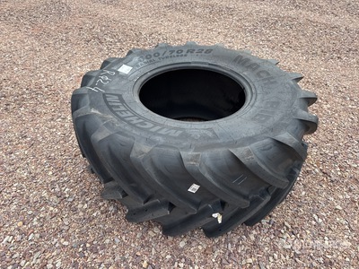 Quantity of (1) Michelin 600/70R28 157D Pneu Tires