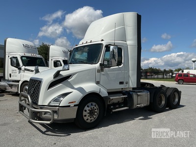 2020 Volvo VNL 300 6x4 Tracteur routier